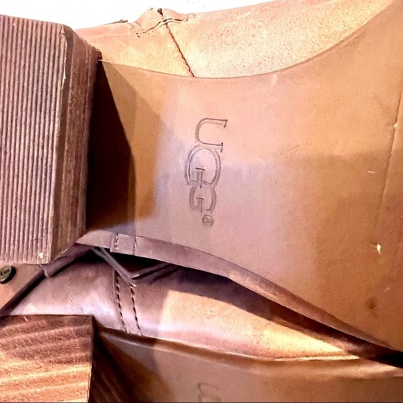 UGG Elysian Leather Taupe Bootie womens size 7 - Picture 9 of 10